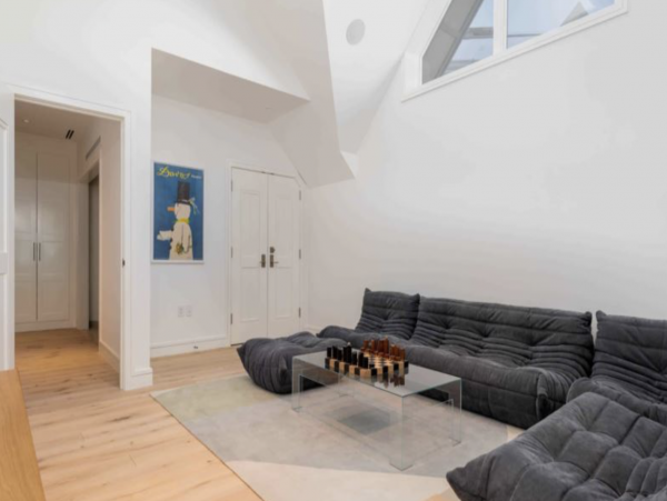 Lavish Penthouse Located in the Center of Vail village